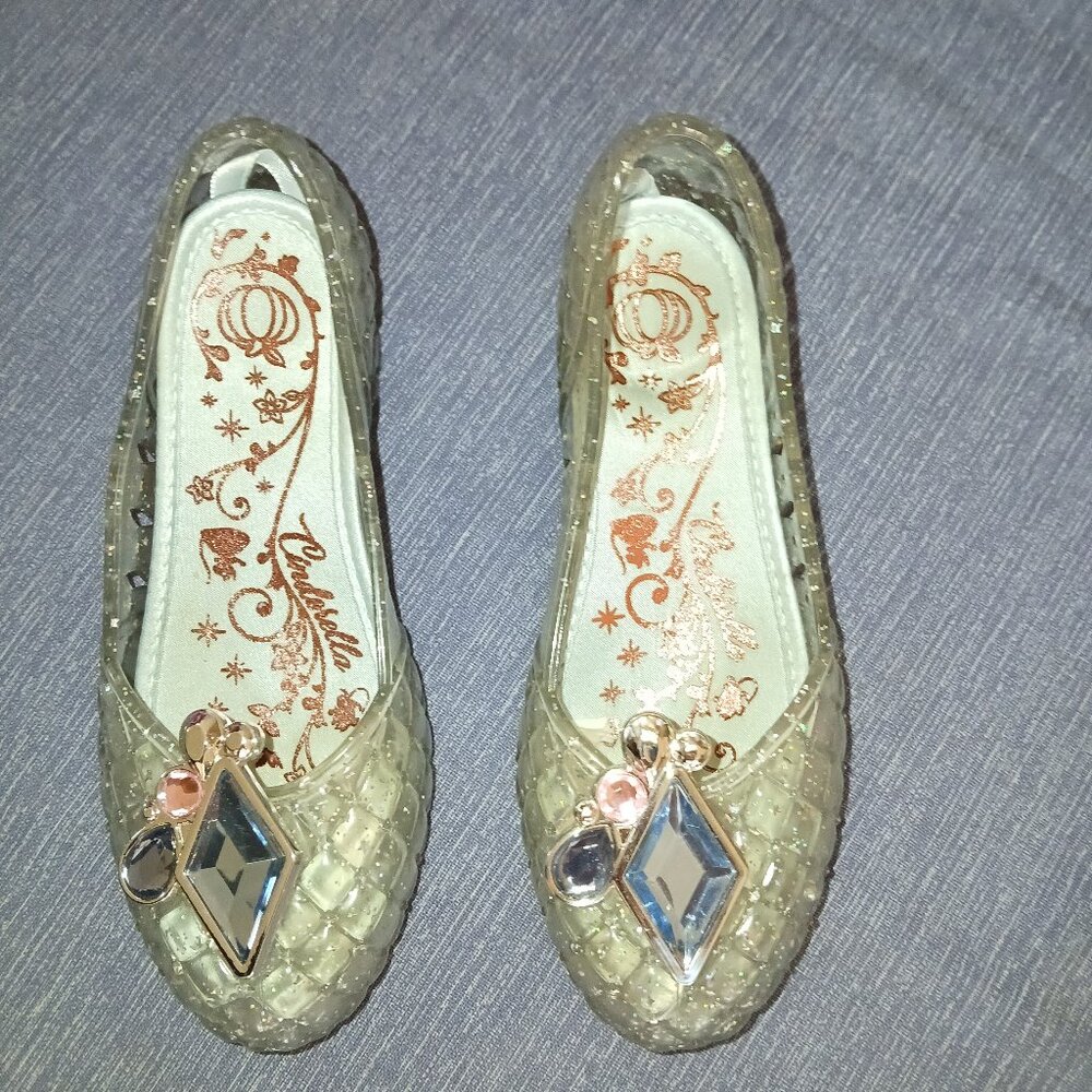 Disney Cinderella Clear White shoes 9/10 size used